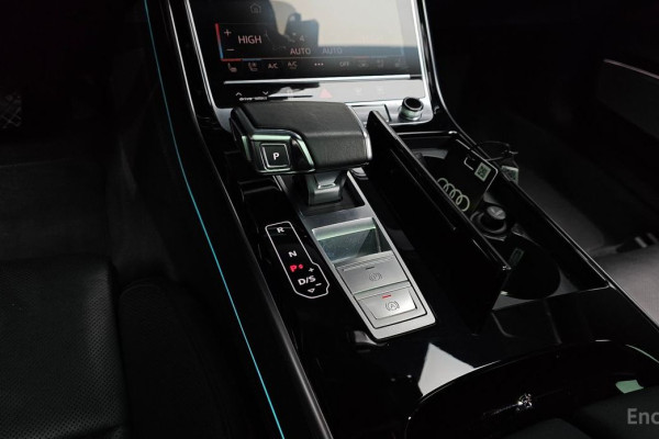 2022 Audi A8 с пробегом 107 873 км