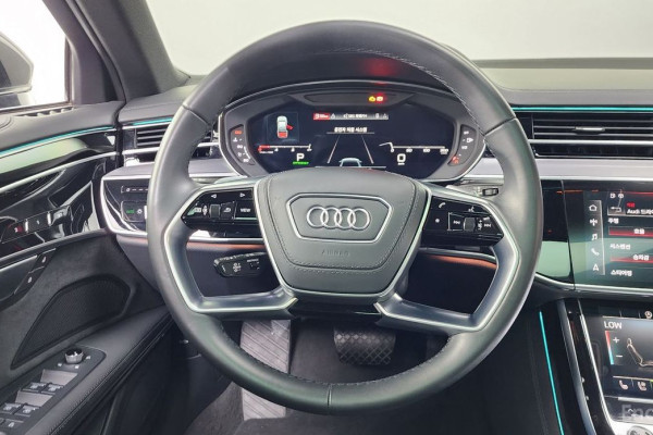 2023 Audi A8 с пробегом 24 416 км