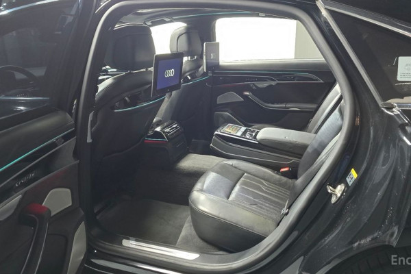 2021 Audi A8 с пробегом 149 071 км