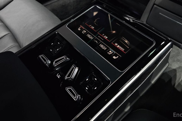 2022 Audi A8 с пробегом 107 873 км