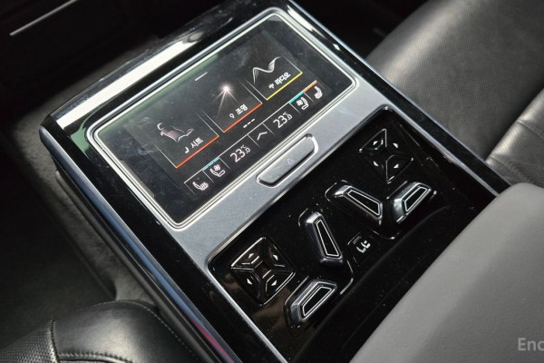 2021 Audi A8 с пробегом 149 071 км