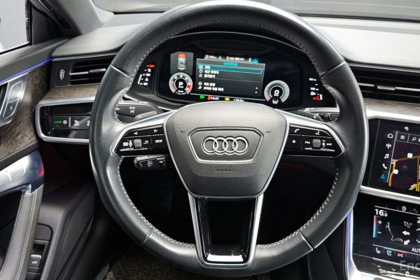 2021 Audi A7 с пробегом 62 016 км
