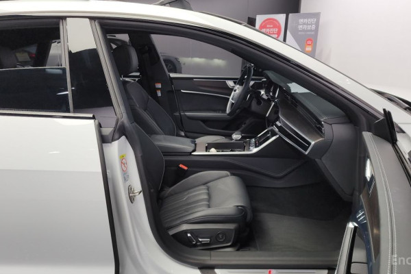 2022 Audi A7 с пробегом 9 678 км