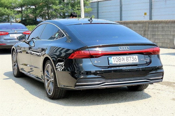 2021 Audi A7 с пробегом 67 367 км