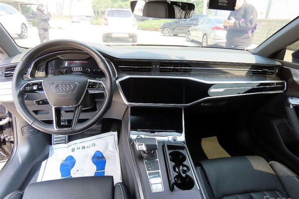 2021 Audi A7 с пробегом 67 367 км