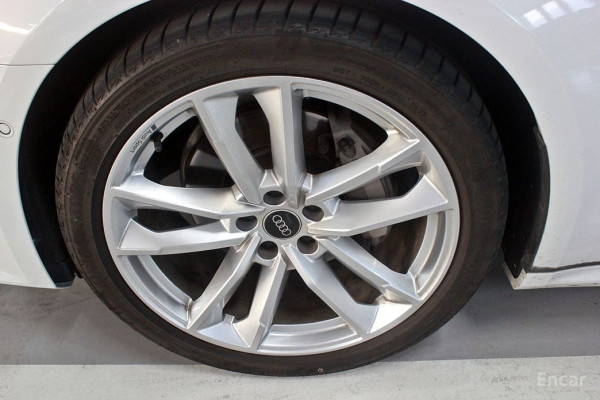 2023 Audi A7 с пробегом 16 900 км