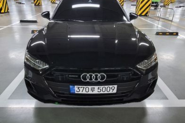 2022 Audi A7 с пробегом 75 000 км