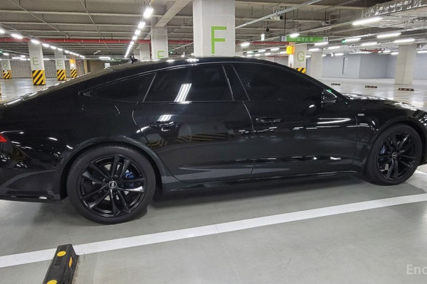 2022 Audi A7 с пробегом 75 000 км