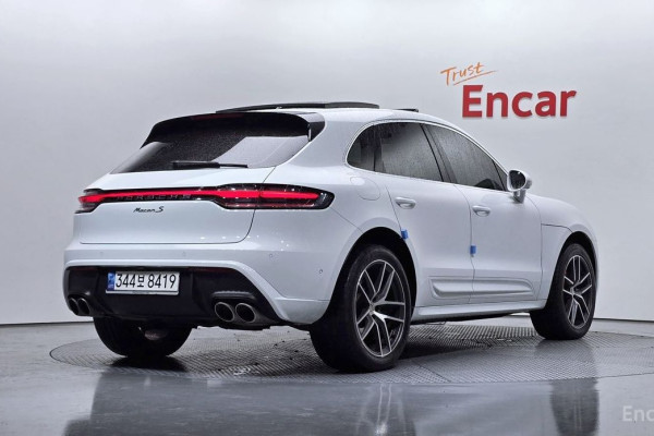 2022 Porsche Macan с пробегом 45 799 км
