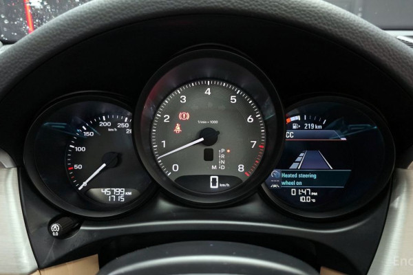 2022 Porsche Macan с пробегом 45 799 км