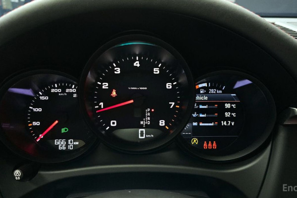 2021 Porsche Macan с пробегом 66 610 км