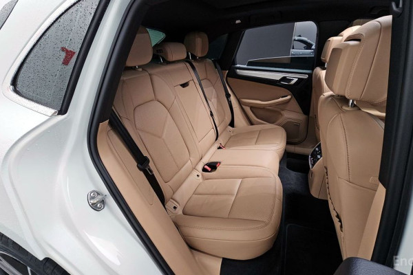 2022 Porsche Macan с пробегом 45 799 км