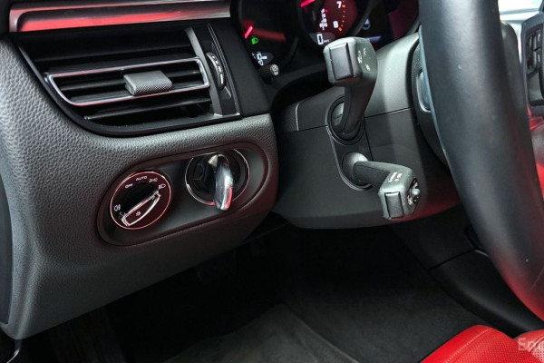 2021 Porsche Macan с пробегом 66 610 км