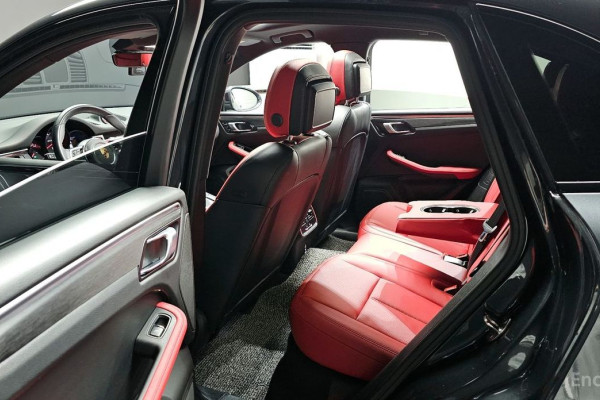 2021 Porsche Macan с пробегом 20 960 км