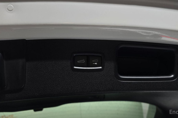 2022 Porsche Macan с пробегом 45 799 км