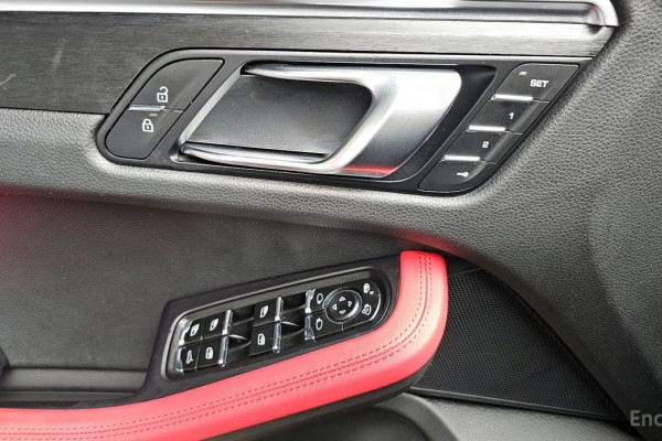 2021 Porsche Macan с пробегом 20 960 км