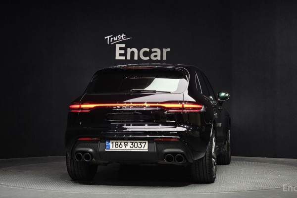 2022 Porsche Macan с пробегом 27 018 км
