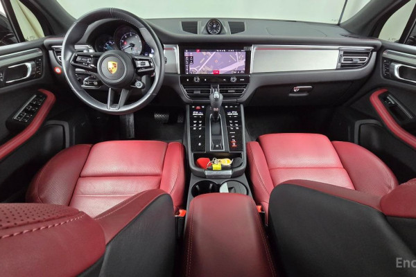 2022 Porsche Macan с пробегом 27 018 км