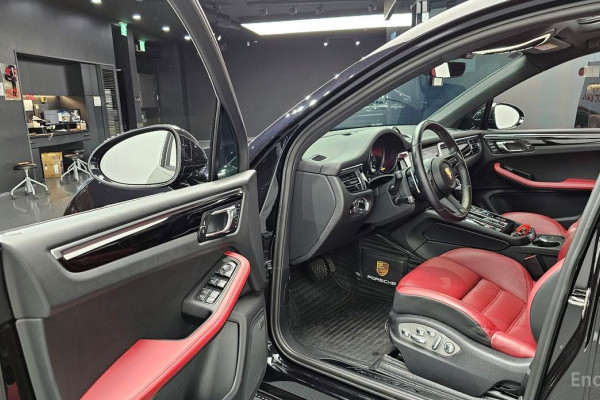 2022 Porsche Macan с пробегом 19 901 км