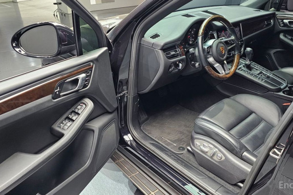 2021 Porsche Macan с пробегом 45 484 км