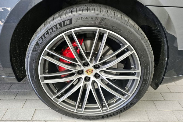 2021 Porsche Macan с пробегом 116 375 км