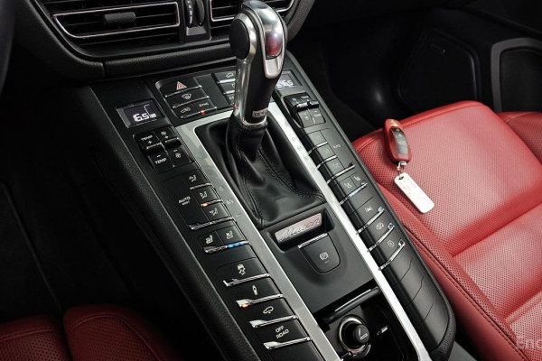 2021 Porsche Macan с пробегом 116 375 км