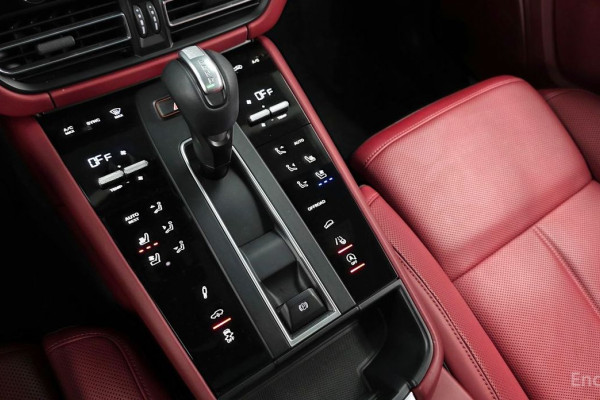 2022 Porsche Macan с пробегом 20 824 км