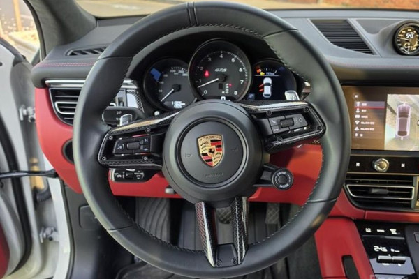 2023 Porsche Macan с пробегом 11 305 км