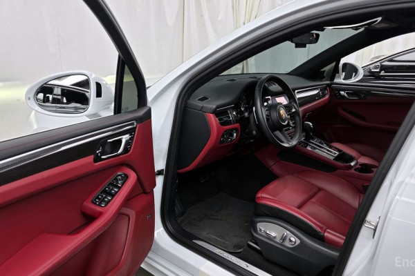 2022 Porsche Macan с пробегом 20 824 км