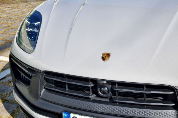 2023 Porsche Macan с пробегом 11 500 км