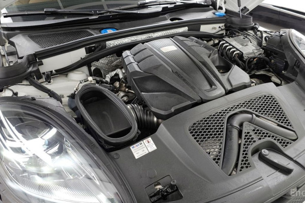 2022 Porsche Macan с пробегом 33 265 км