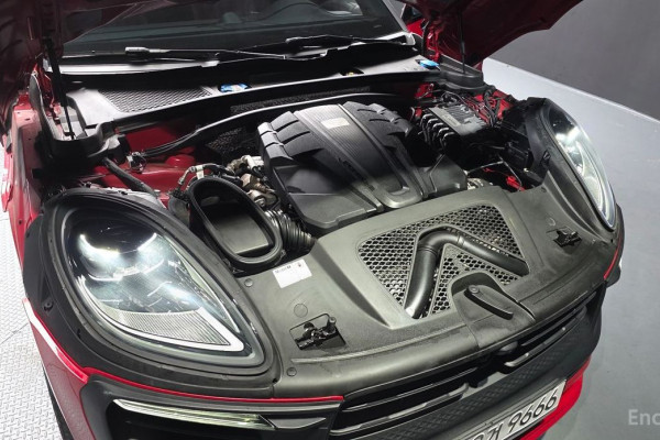 2022 Porsche Macan с пробегом 27 256 км