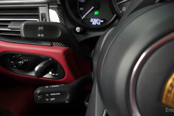 2022 Porsche Macan с пробегом 20 824 км