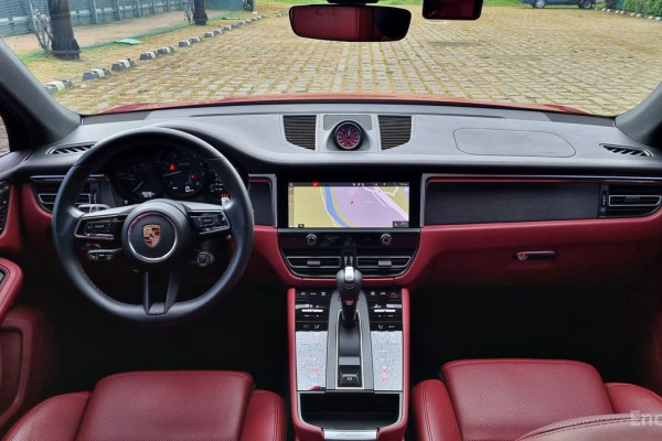 2023 Porsche Macan с пробегом 26 200 км