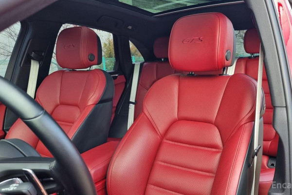 2023 Porsche Macan с пробегом 26 200 км