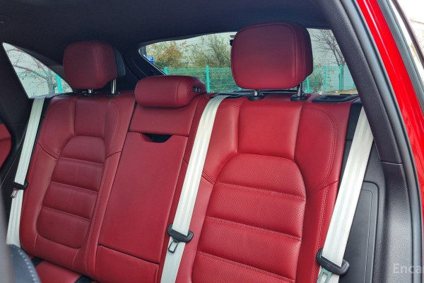 2023 Porsche Macan с пробегом 26 200 км