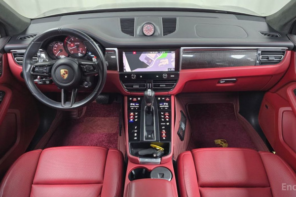 2023 Porsche Macan с пробегом 24 468 км