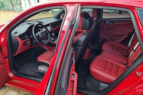 2023 Porsche Macan с пробегом 26 200 км