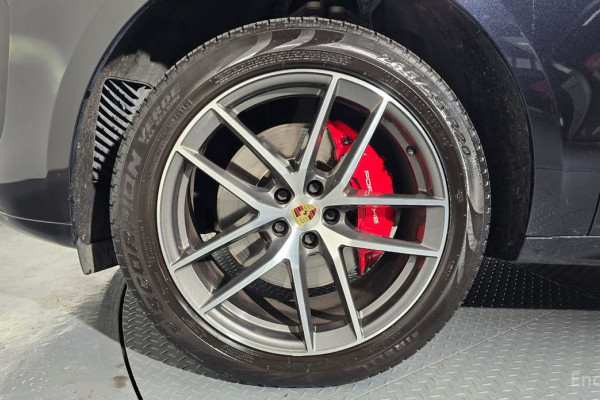 2022 Porsche Macan с пробегом 39 947 км