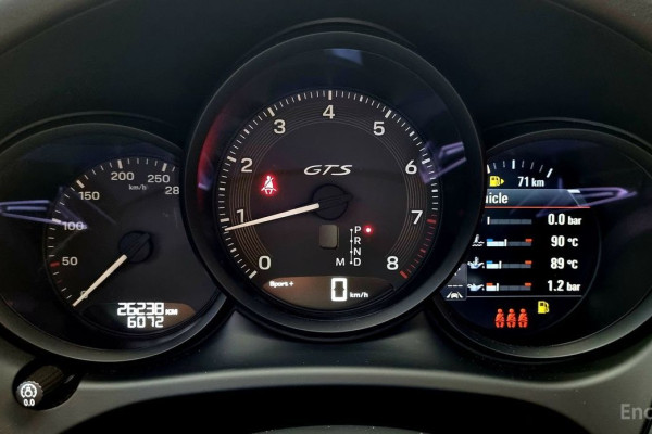 2023 Porsche Macan с пробегом 26 200 км