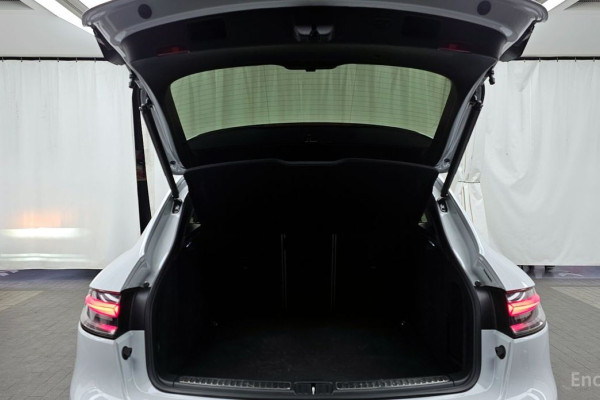 2022 Porsche Macan с пробегом 33 265 км