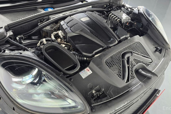 2022 Porsche Macan с пробегом 39 947 км