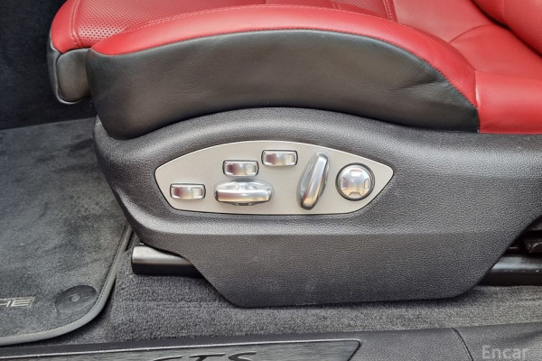 2023 Porsche Macan с пробегом 26 200 км