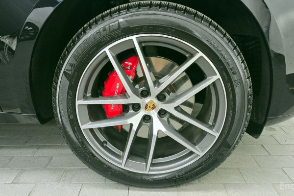 2023 Porsche Macan с пробегом 11 599 км