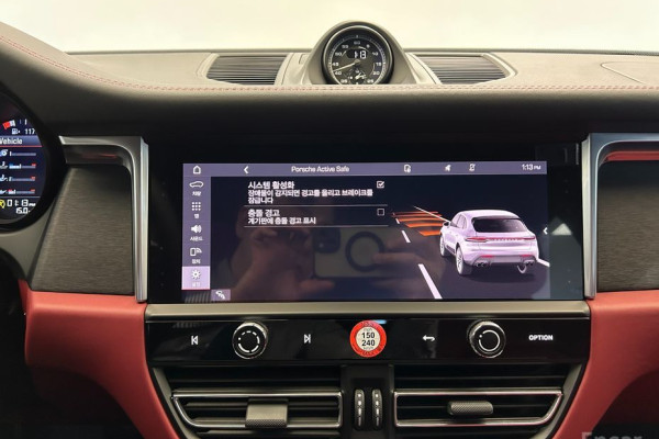 2023 Porsche Macan с пробегом 15 715 км