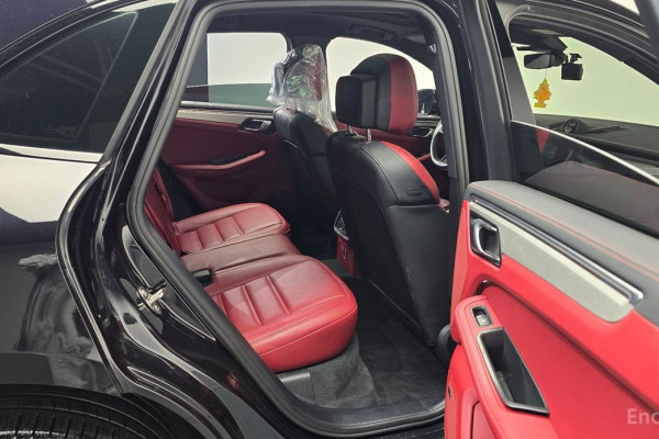 2022 Porsche Macan с пробегом 39 947 км