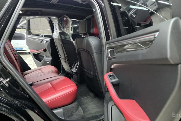 2022 Porsche Macan с пробегом 23 875 км