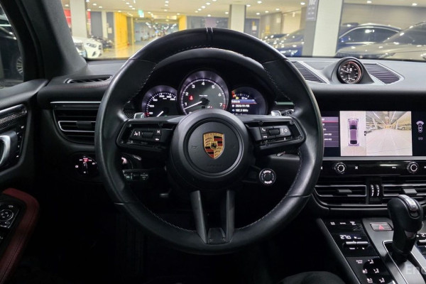 2022 Porsche Macan с пробегом 23 875 км