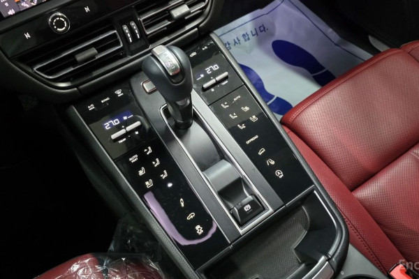 2022 Porsche Macan с пробегом 23 875 км