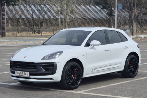 2023 Porsche Macan с пробегом 33 000 км